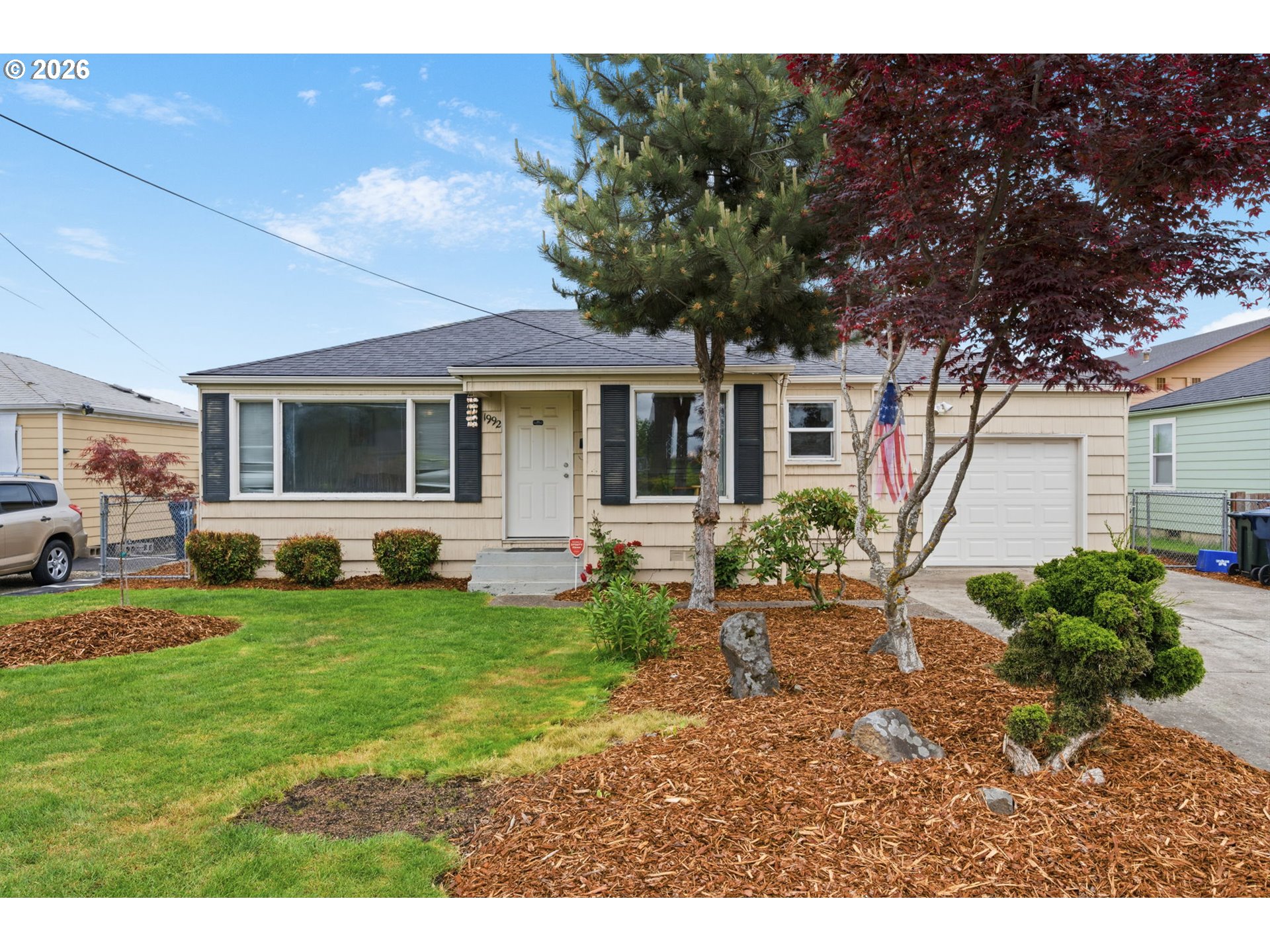 1992 J Street Springfield, OR 97477 - Photo 2 of 22
