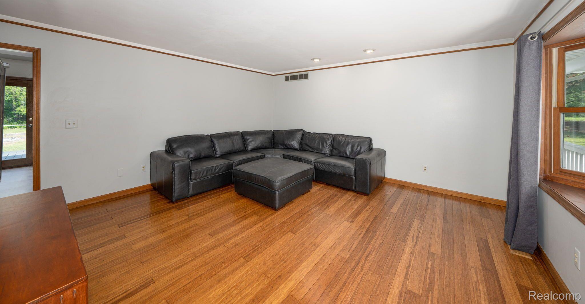 5578 Rochester Road Dryden, MI 48428 - Photo 36 of 72 Gallery Image 36