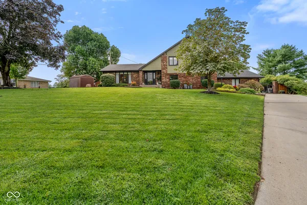 $519,900 | 1411 Stadium Drive, Seymour, IN 47274