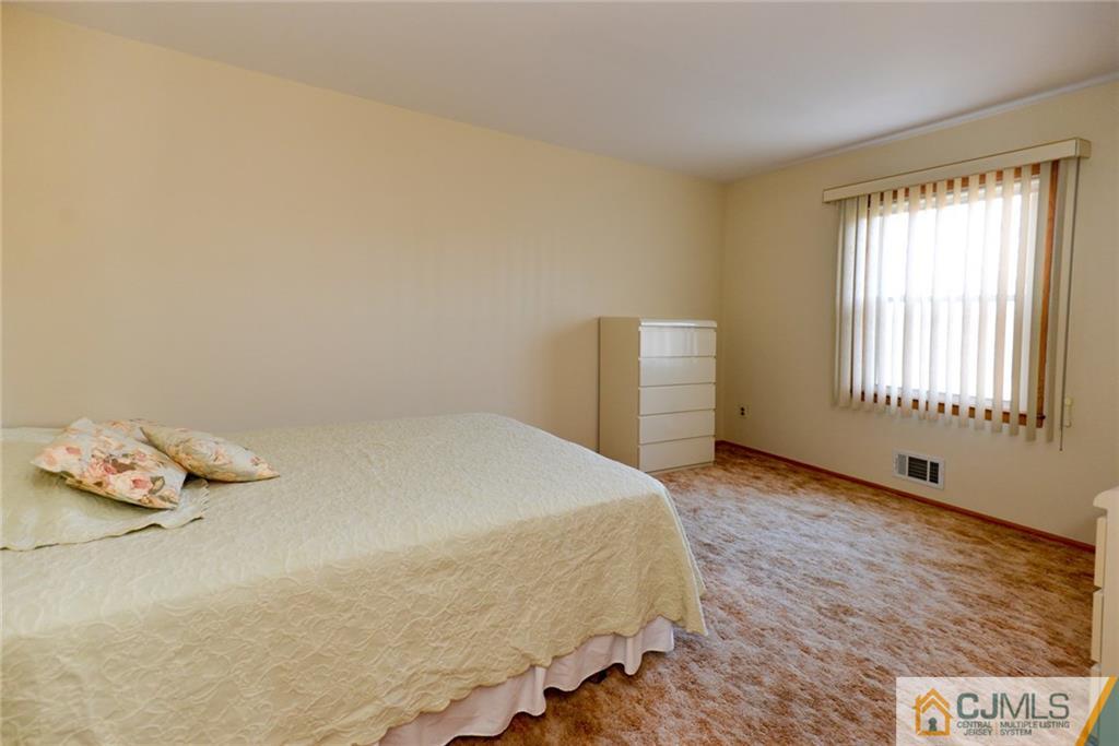 225 Old Forge Road Monroe Township, NJ 08831 - Photo 14 of 25 Gallery Image 14