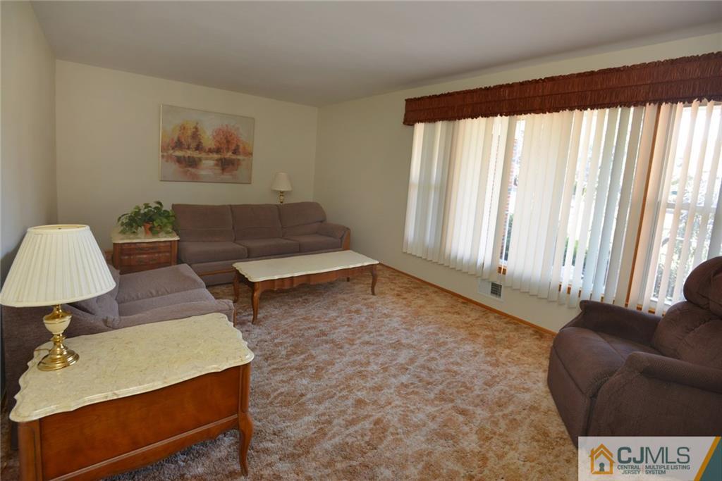 225 Old Forge Road Monroe Township, NJ 08831 - Photo 4 of 25 Gallery Image 4