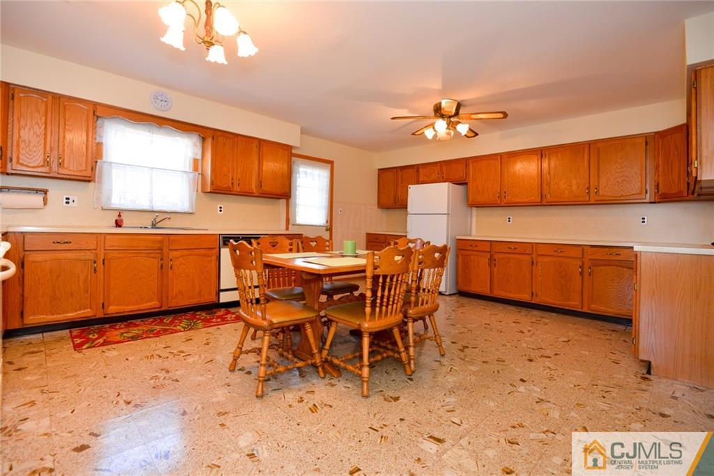 225 Old Forge Road Monroe Township, NJ 08831 - Photo 8 of 25 Gallery Image 8