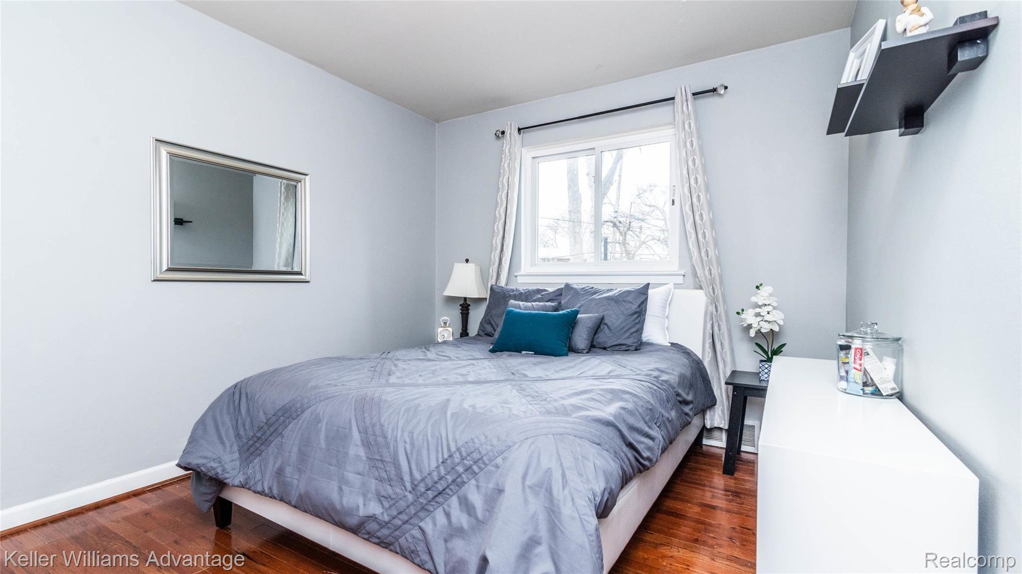 1216 West Webster Road Royal Oak, MI 48073 - Photo 17 of 36 00__20.jpg