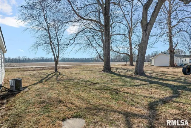 $159,900 | 10 Lewis Street, Mechanicsburg, IL 62545