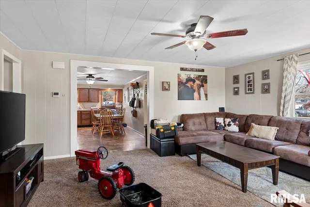 $159,900 | 10 Lewis Street, Mechanicsburg, IL 62545