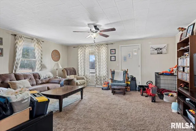 $159,900 | 10 Lewis Street, Mechanicsburg, IL 62545