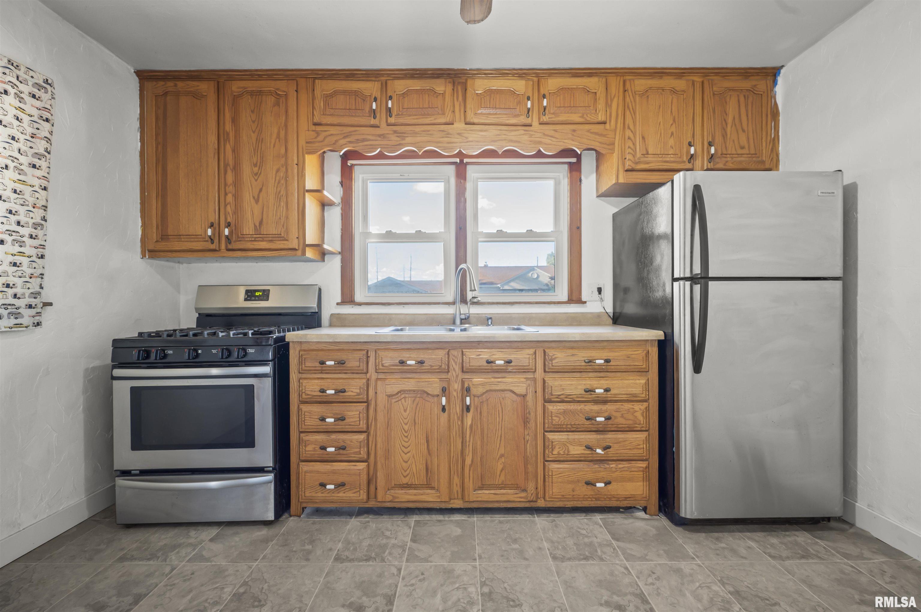 6 Dirksen Court Pekin, IL 61554 - Photo 11 of 36