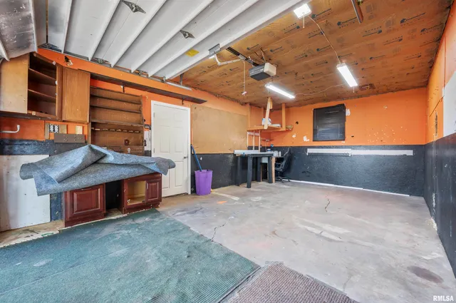 $113,999 | 6 Dirksen Court, Pekin, IL 61554