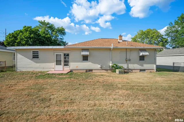 $113,999 | 6 Dirksen Court, Pekin, IL 61554