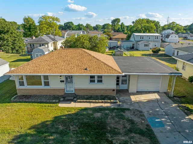 $113,999 | 6 Dirksen Court, Pekin, IL 61554