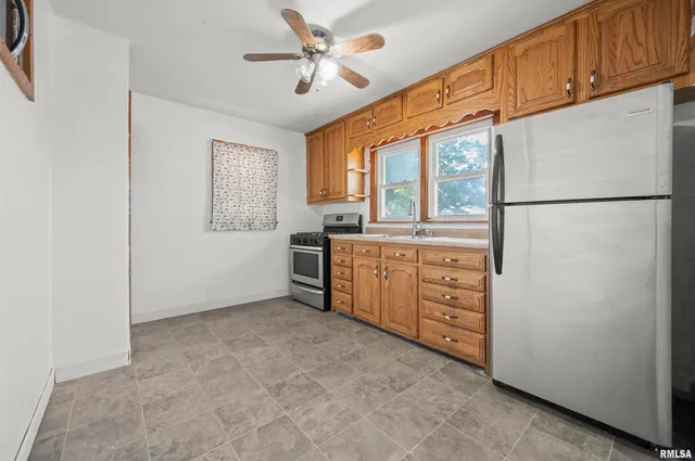 $113,999 | 6 Dirksen Court, Pekin, IL 61554