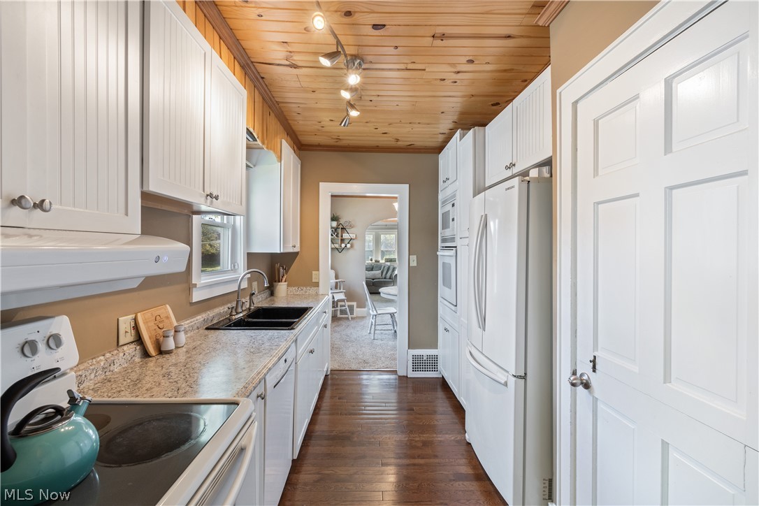 4451 7th Street Northwest Canton, OH 44708 - Photo 10 of 25 Gallery Image 10