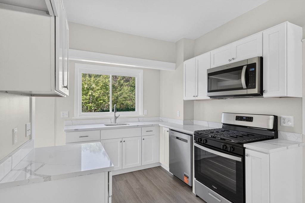 71 Great Neck Road Wareham, MA 02571 - Photo 4 of 16