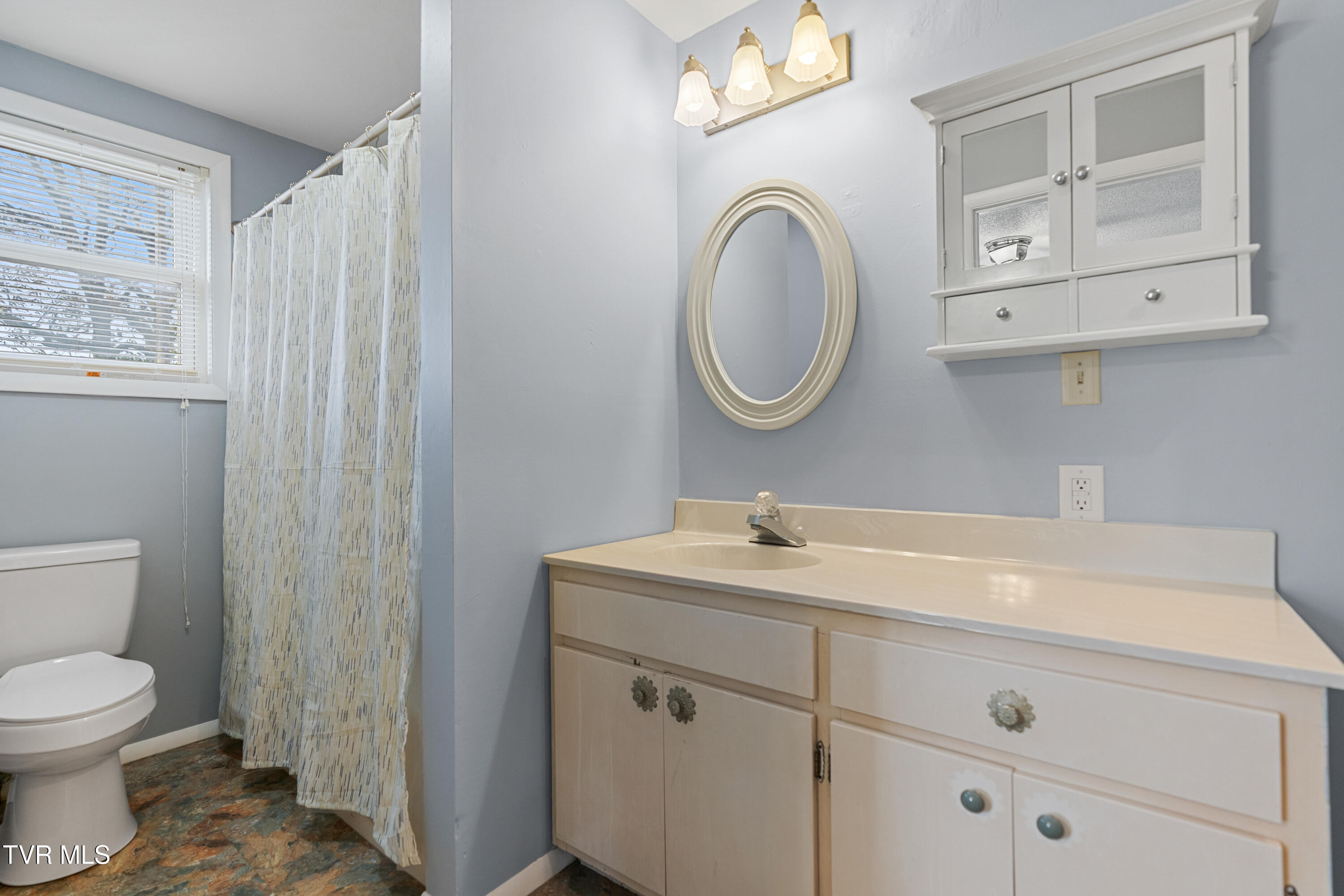 215 Meadow Lane Greeneville, TN 37745 - Photo 20 of 38 DSC09965