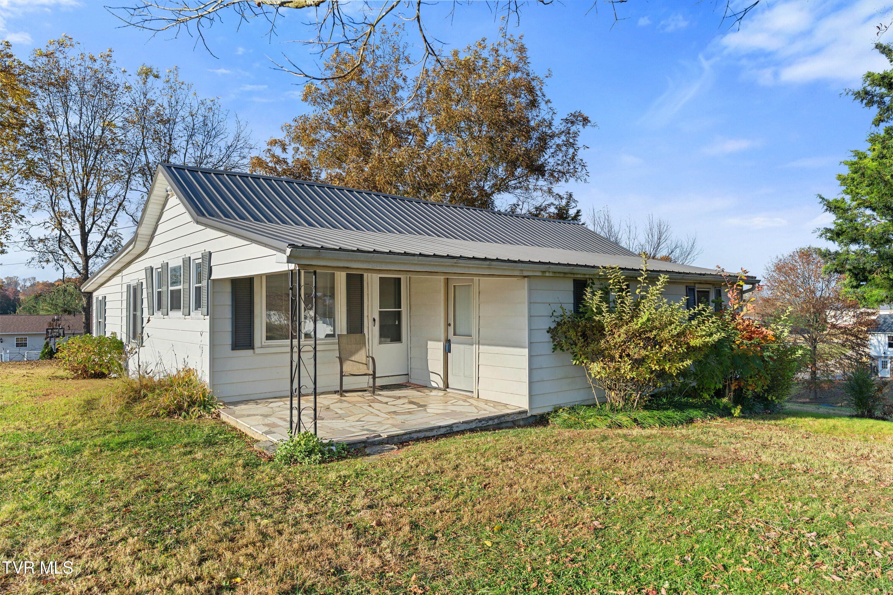 215 Meadow Lane Greeneville, TN 37745 - Photo 26 of 38 DSC09884