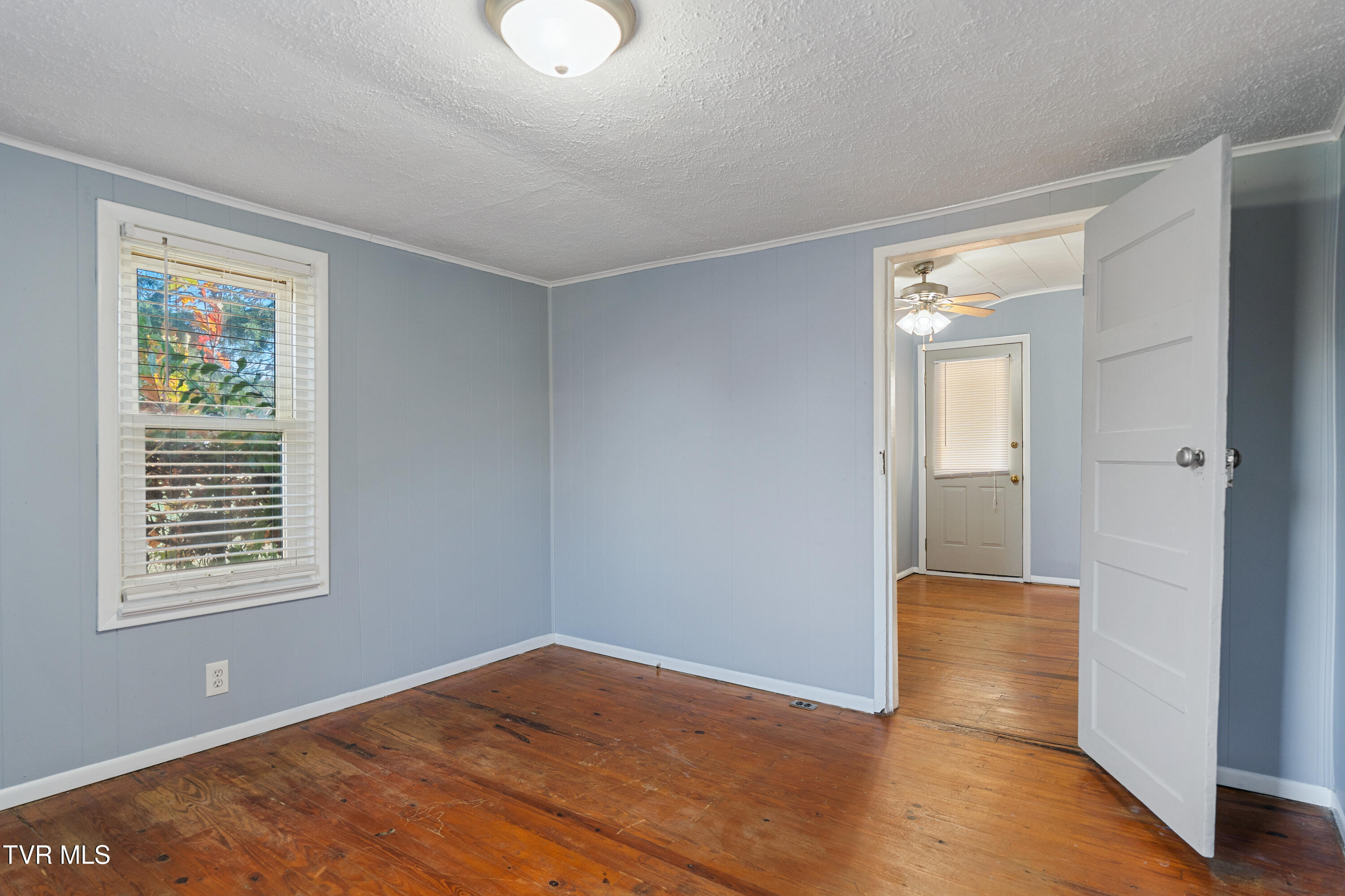 215 Meadow Lane Greeneville, TN 37745 - Photo 7 of 38 DSC09923