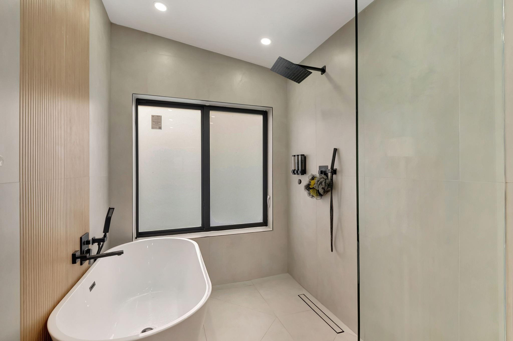 19599 Sea Pines Way Boca Raton, FL 33498 - Photo 12 of 49 Master Bath