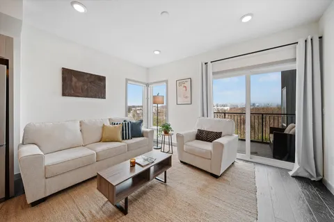 $279,900 | 400 Herron Drive, Unit 106, Nashville, TN 37210