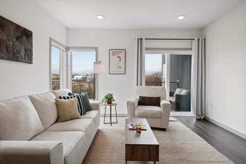 $279,900 | 400 Herron Drive, Unit 106, Nashville, TN 37210