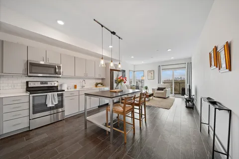 $279,900 | 400 Herron Drive, Unit 106, Nashville, TN 37210