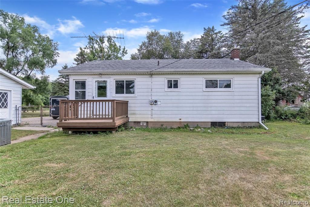 4570 Emmons Road Howell, MI 48855 - Photo 19 of 25