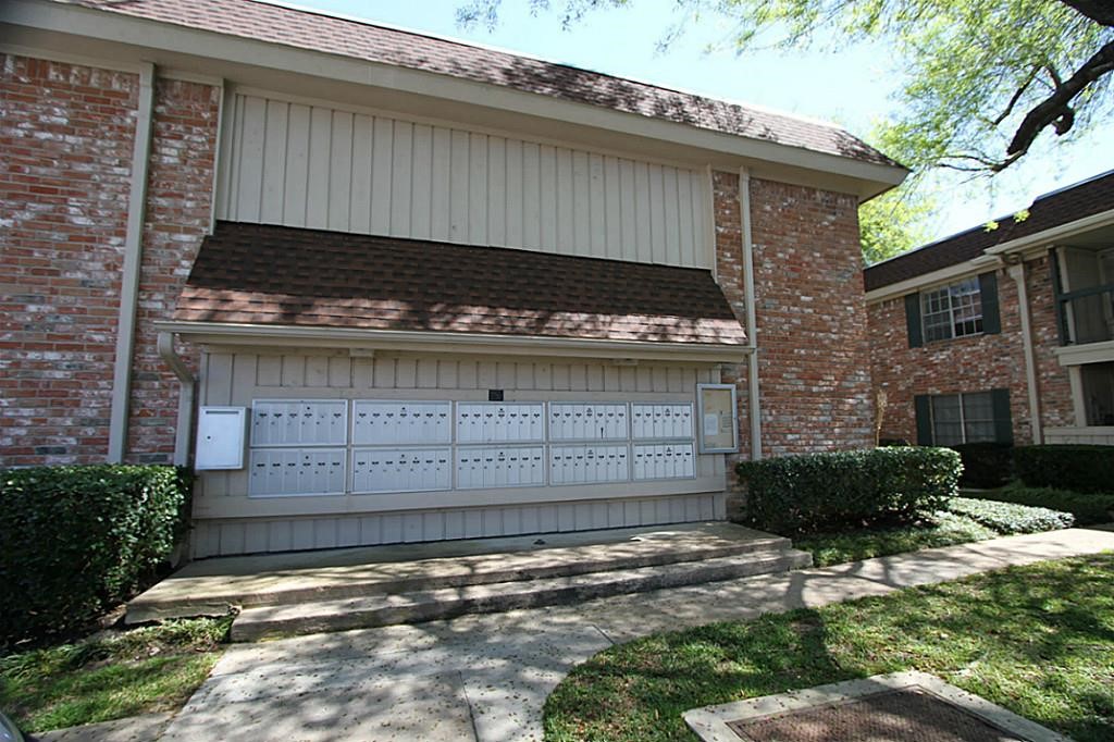 2250 Bering Drive, Unit 22 Houston, TX 77057 - Photo 14 of 14 Prior Listing Photo