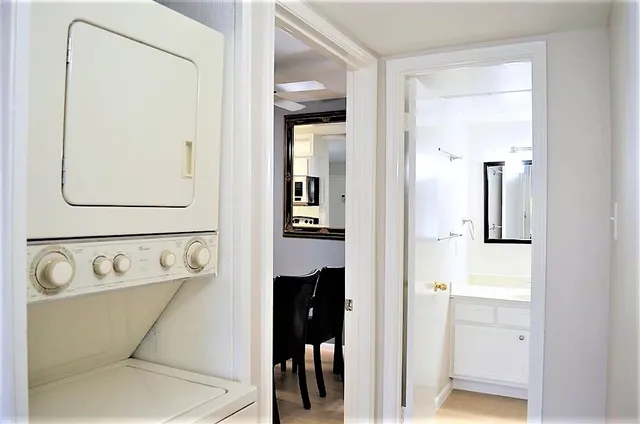 $1,000 | 2250 Bering Drive, Unit 22, Houston, TX 77057