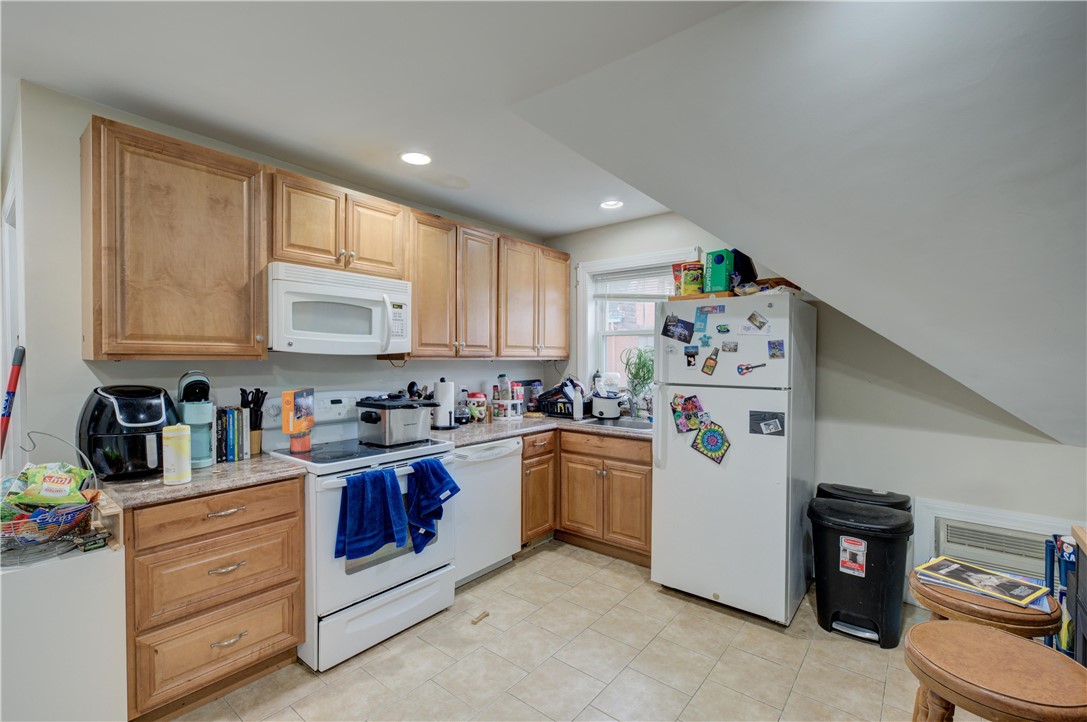 102 Ruggles Street Providence, RI 02908 - Photo 21 of 32 Gallery Image 21