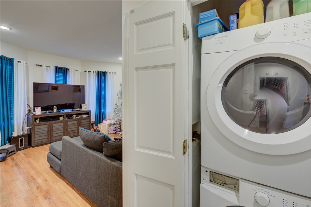 102 Ruggles Street Providence, RI 02908 - Photo 7 of 32 Gallery Image 7