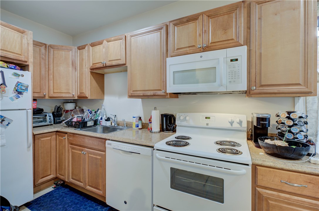 102 Ruggles Street Providence, RI 02908 - Photo 9 of 32 Gallery Image 9