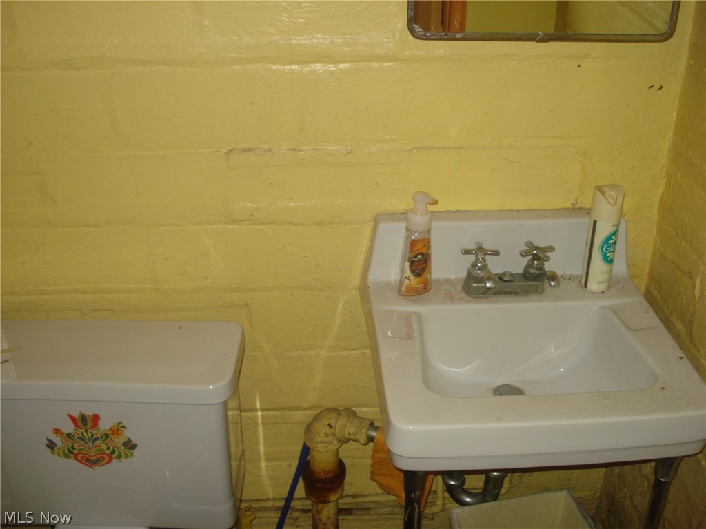 3919 Northampton Road Cleveland Heights, OH 44121 - Photo 14 of 23
