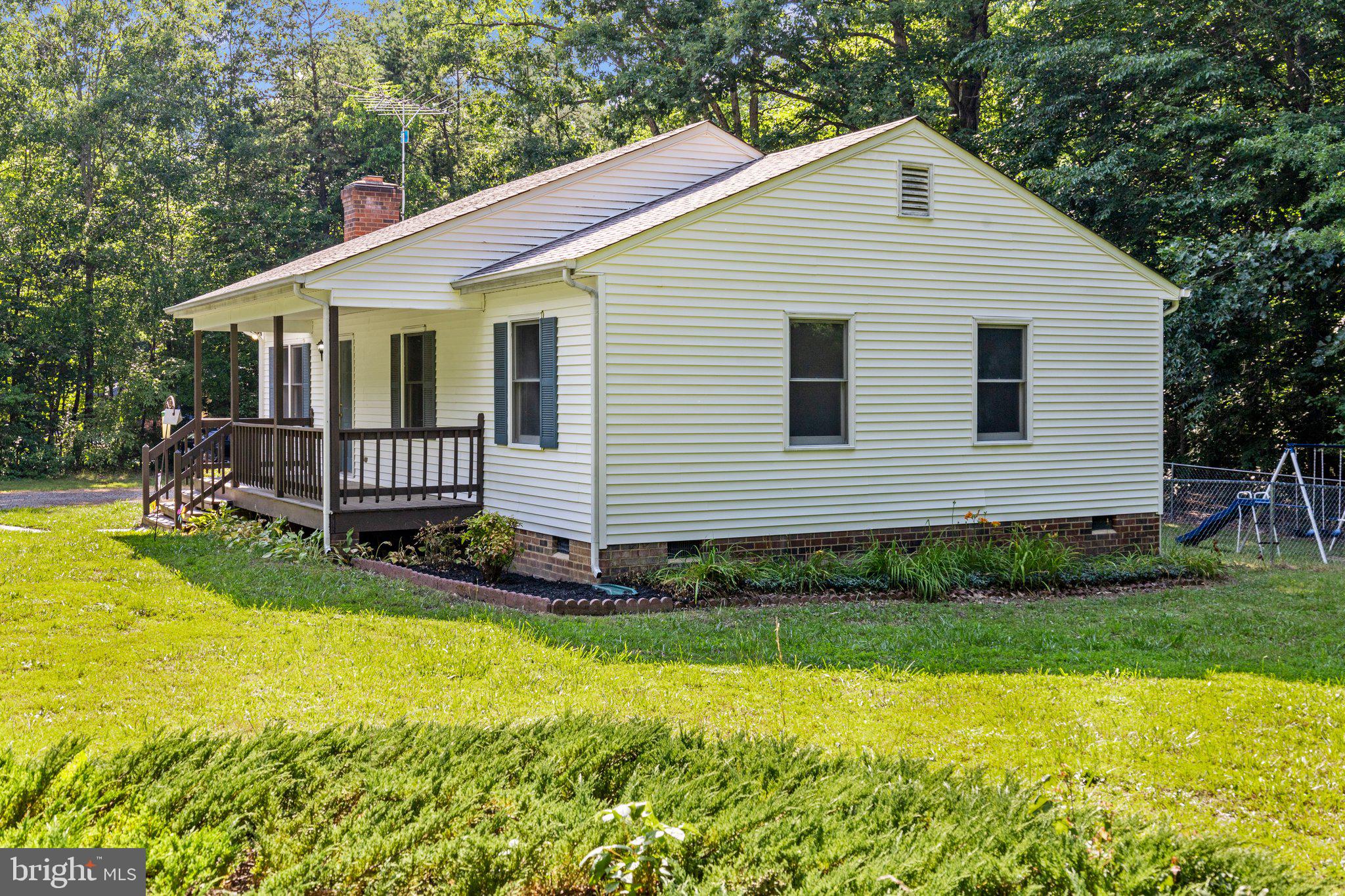 4711 Paynes Mill Road Bumpass, VA 23024 - Photo 3 of 44 Gallery Image 3