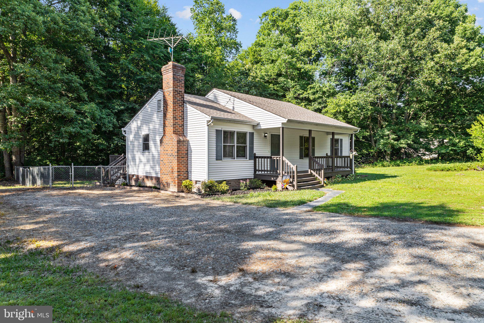 4711 Paynes Mill Road Bumpass, VA 23024 - Photo 5 of 44 Gallery Image 5