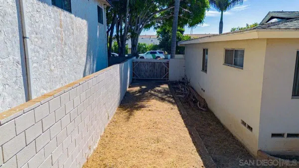 $1,099,995 | 1352-54 Imperial Beach Boulevard, Imperial Beach, CA 91932