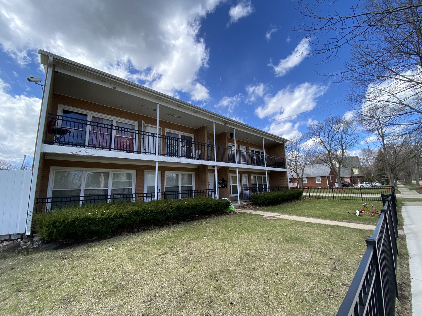 2900 Elizabeth Avenue, Unit 2S Zion, IL 60099 - Photo 12 of 12 a view of a yard in front of a house