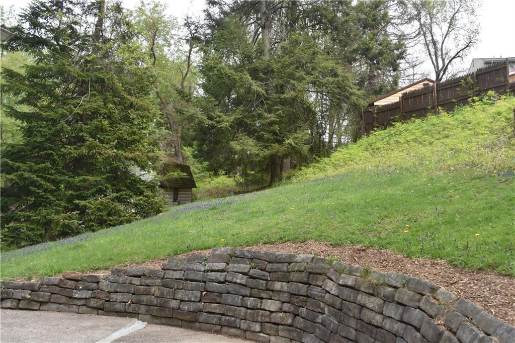 524 Thompson Run Road Pittsburgh, PA 15237 - Photo 3 of 9 Gallery Image 3