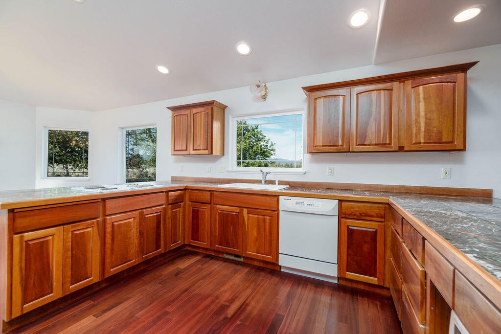 18655 Innes Market Road Bend, OR 97703 - Photo 11 of 28 DSC08920-Edit