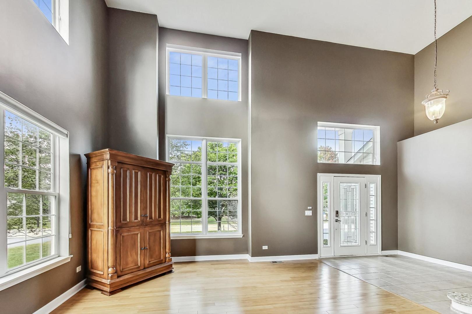 1791 Prairie Ridge Circle Lindenhurst, IL 60046 - Photo 5 of 46