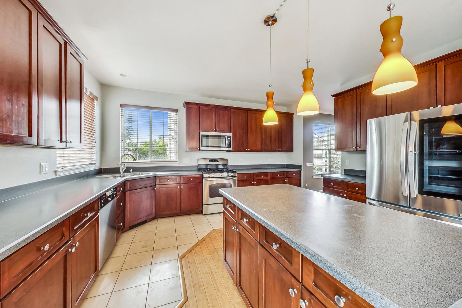 1791 Prairie Ridge Circle Lindenhurst, IL 60046 - Photo 8 of 46