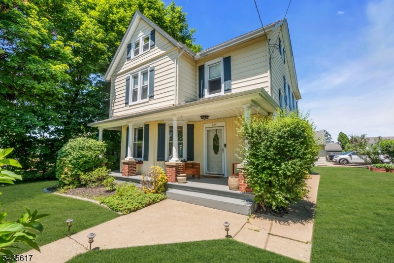 224 Alpha Street Alpha, NJ 08865 - Photo 2 of 39