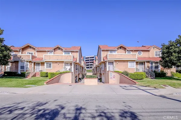 $665,000 | 331 Genoa Street, Unit E, Monrovia, CA 91016