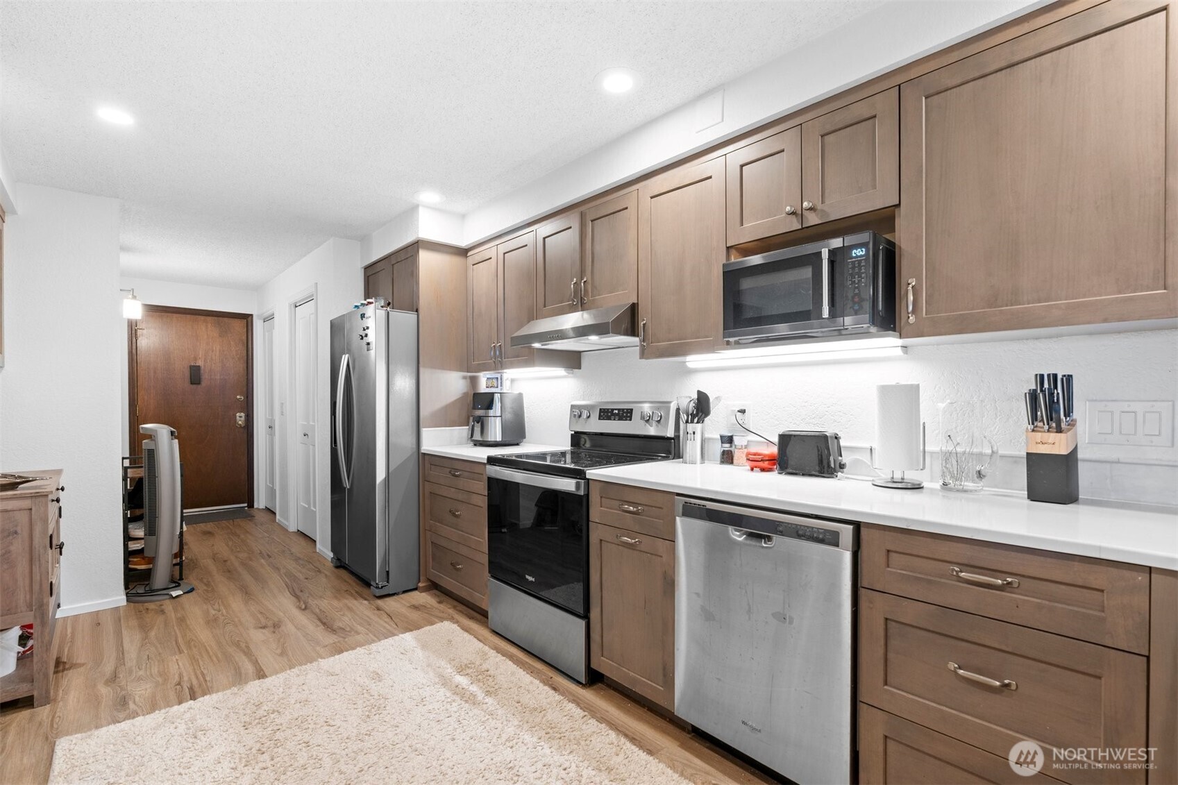 2210 Grand Avenue Everett, WA 98201 - Photo 14 of 40