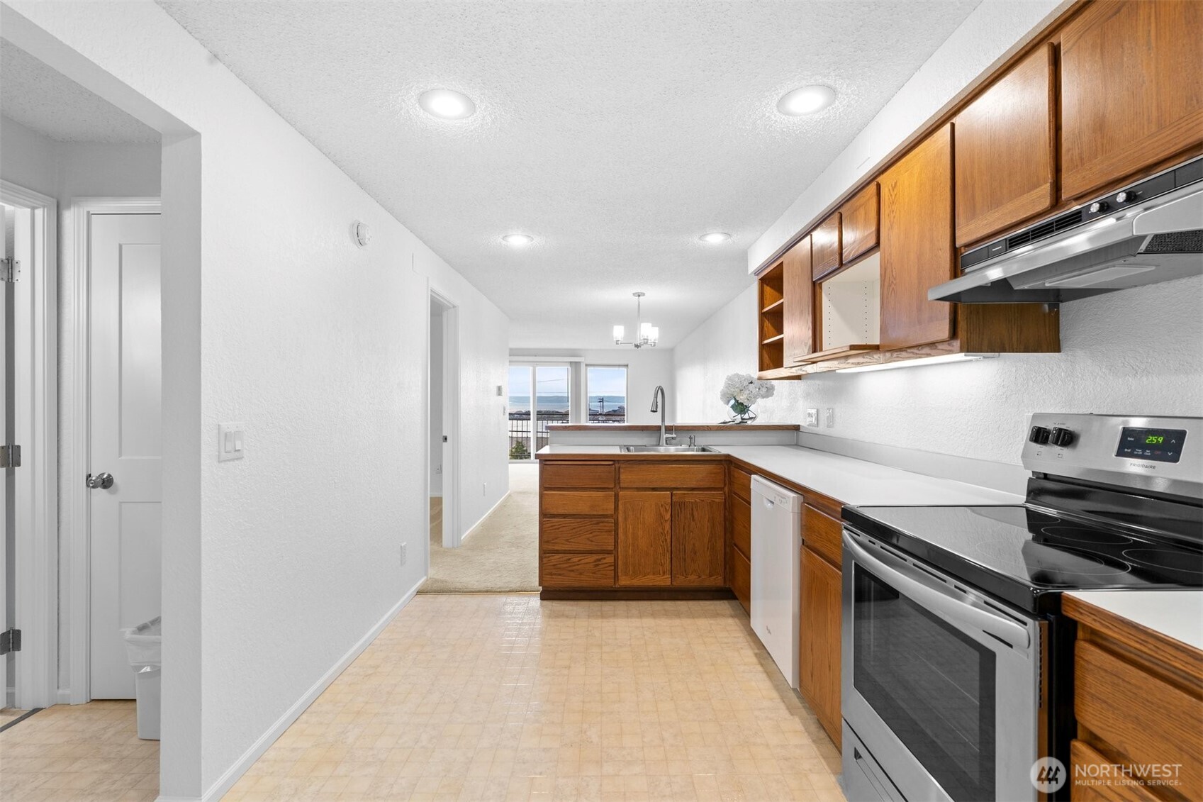 2210 Grand Avenue Everett, WA 98201 - Photo 21 of 40