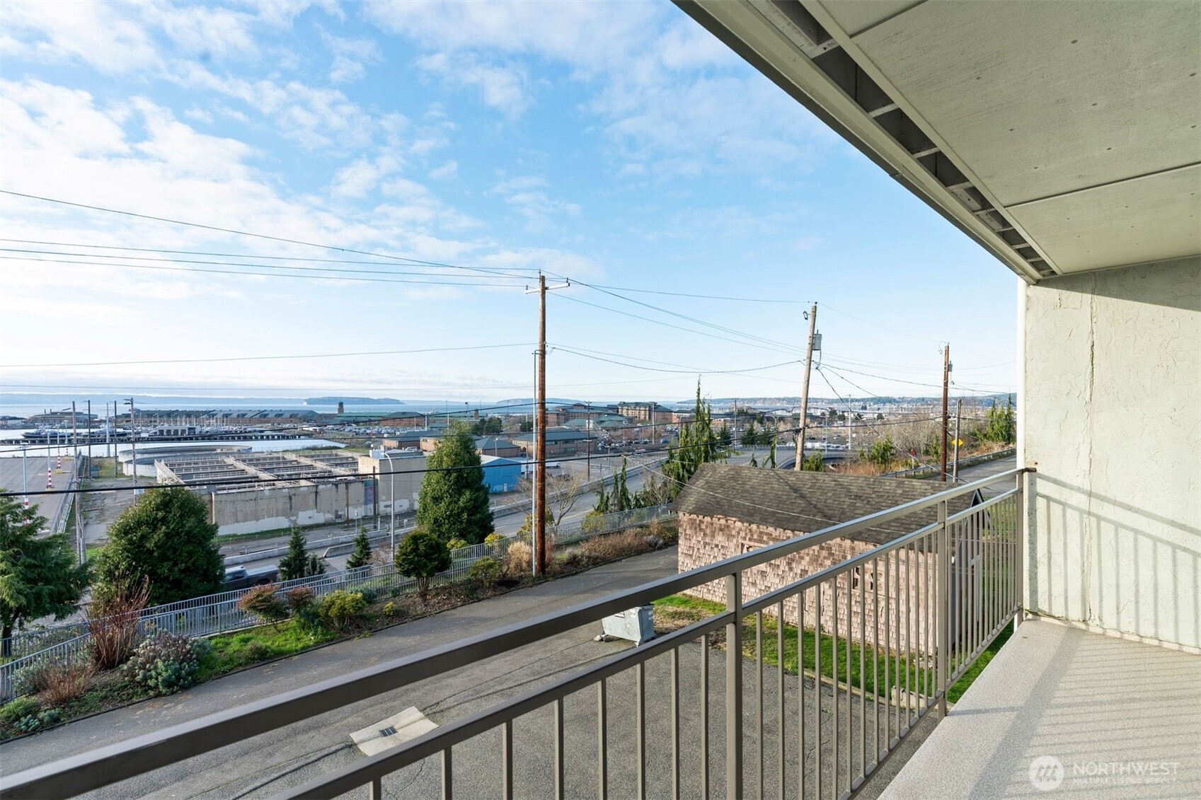 2210 Grand Avenue Everett, WA 98201 - Photo 25 of 40