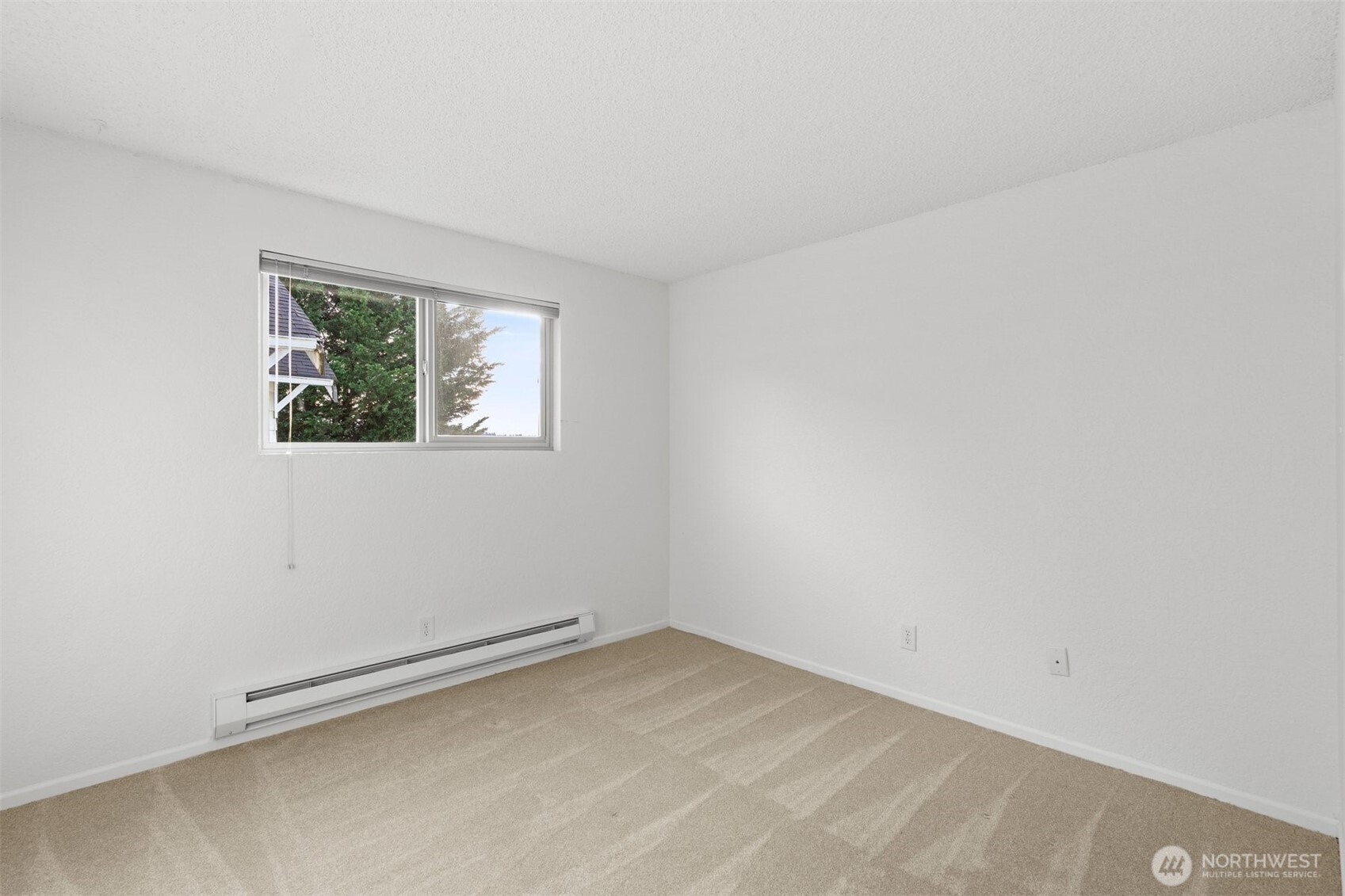 2210 Grand Avenue Everett, WA 98201 - Photo 30 of 40