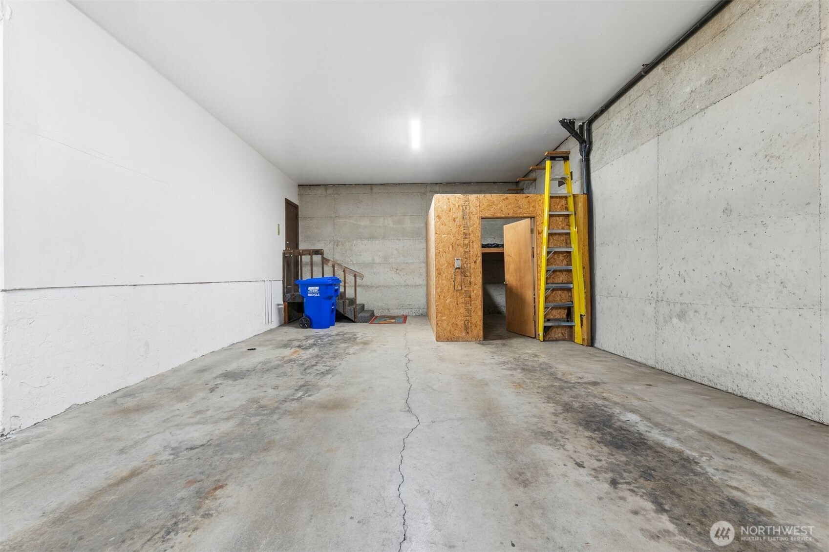 2210 Grand Avenue Everett, WA 98201 - Photo 35 of 40