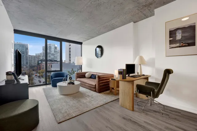 $2,925 | 808 North Cleveland Avenue, Unit 1606, Chicago, IL 60610