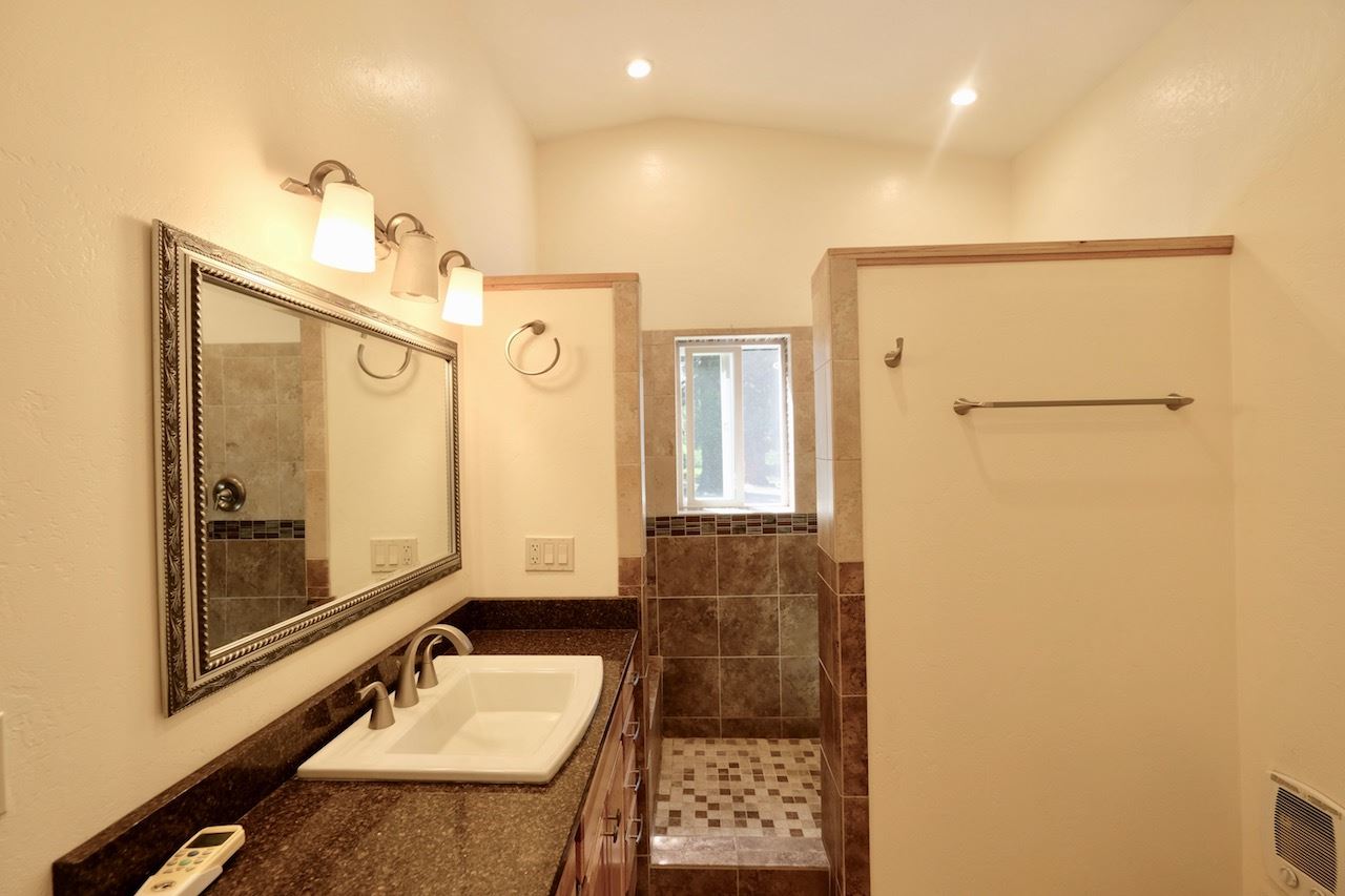 2108 Davis Place Road Mount Shasta, CA 96067 - Photo 15 of 21 Gallery Image 15