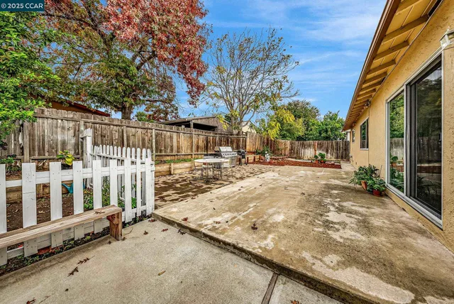 a view of outdoor space yard and patio