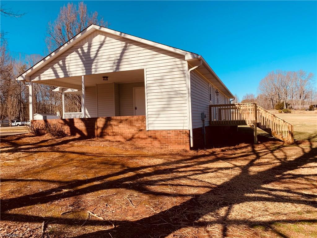 1772 William Fowler Road King, NC 27021 - Photo 5 of 25